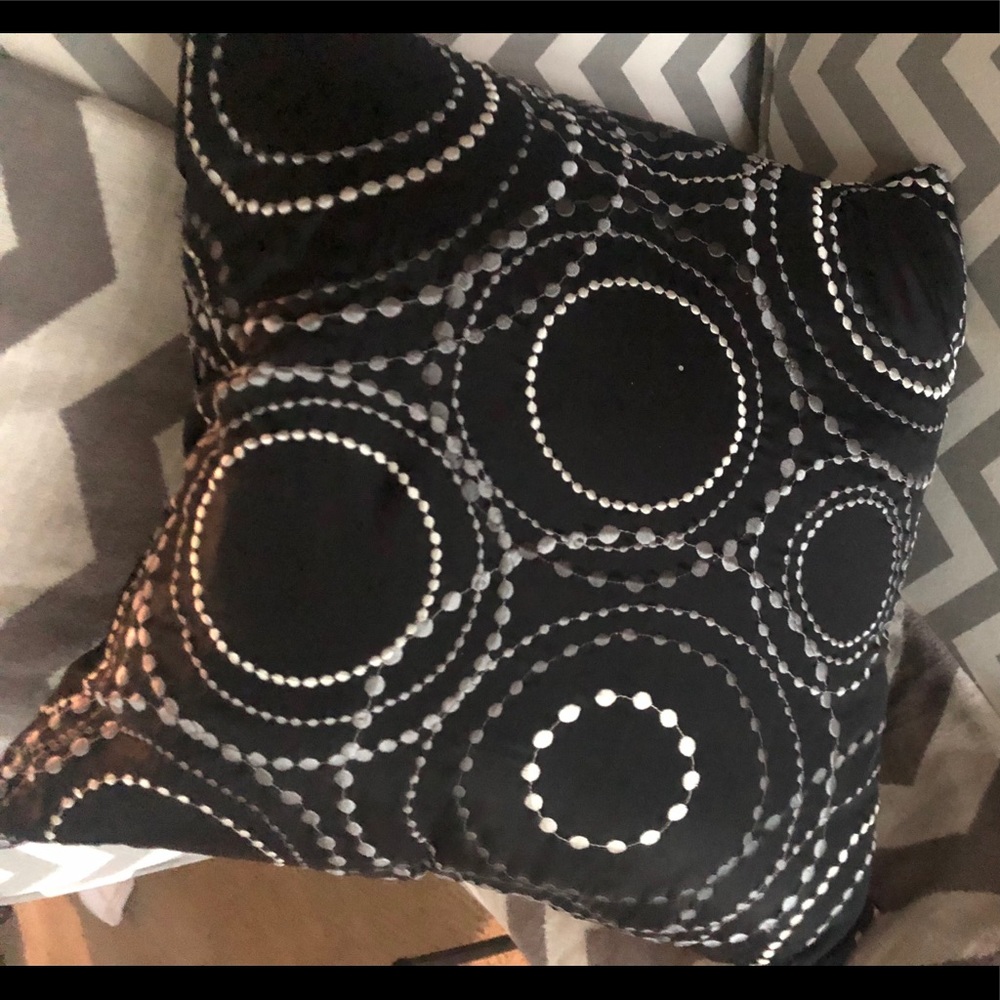 Throw pillow